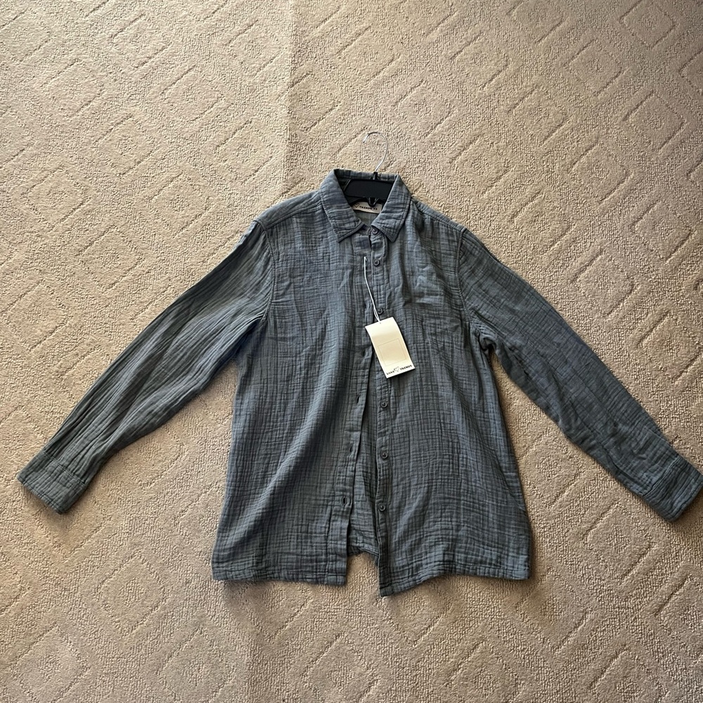 Women’s Gray Button-Up Blouse